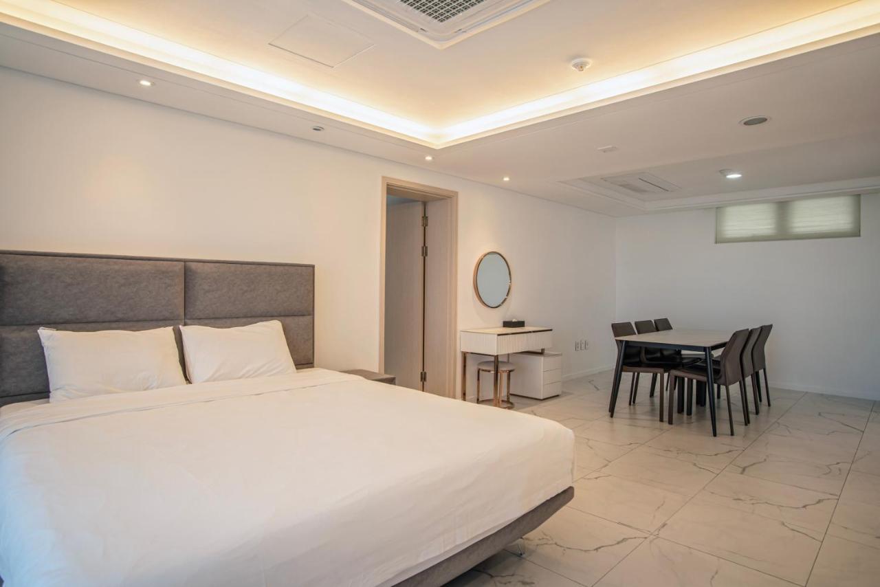 Villa De Aewol Jeju Eksteriør billede